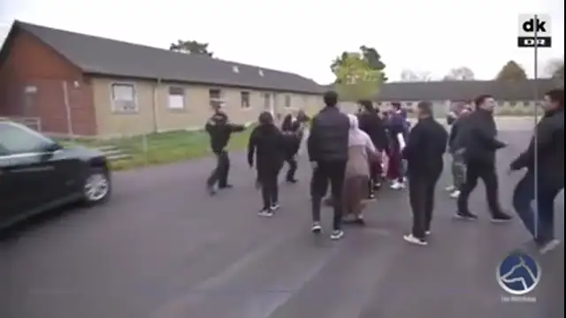 DENMARK | Immigration minister flees deportation center