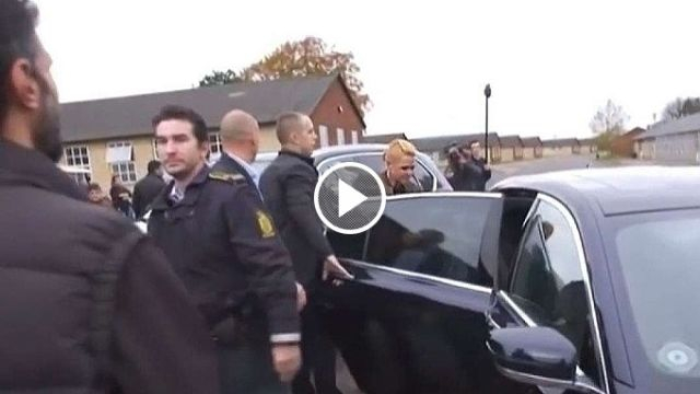 DENMARK | Immigration minister flees deportation center