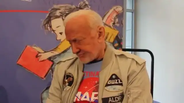 Buzz Aldrin: 