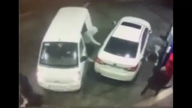 SELF DEFENSE 101: THE GAS FACE! - - - - -