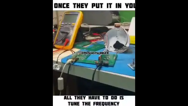 Graphene in Water with Stereo Speaker Magnets - Dancing Goo