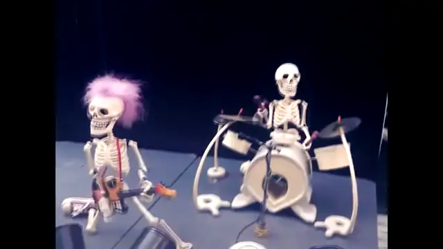 SuperbuggG 🎵 Brand New Wah Wah (1994)