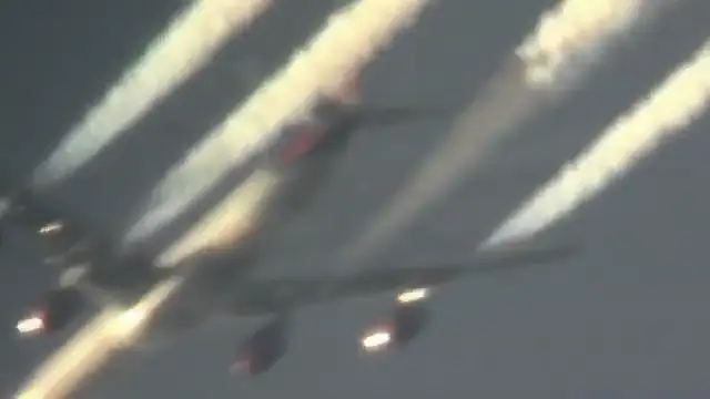 Video Documentation Reveals Commercial Aircraft Spraying Chemtrails To Warm Climate