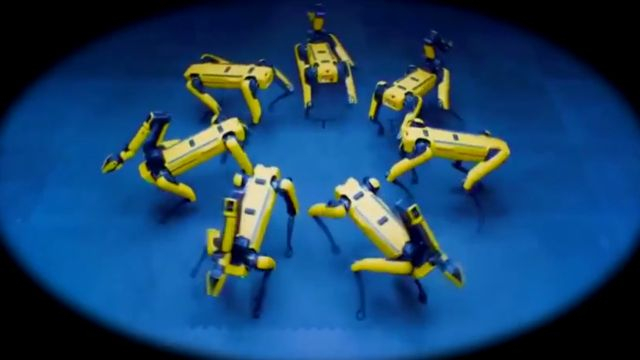 SuperbuggG  🎵Tanze Roboter