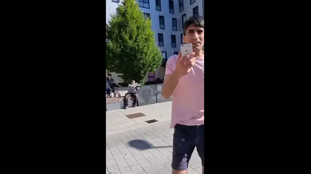 Migrant shows true colours